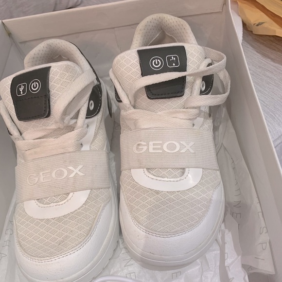 GEOX LED CUSTON TEXT SNEAKERS!! - Picture 1 of 3